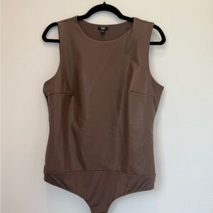 Express feaux leather Women's Brown Sleeveless Top